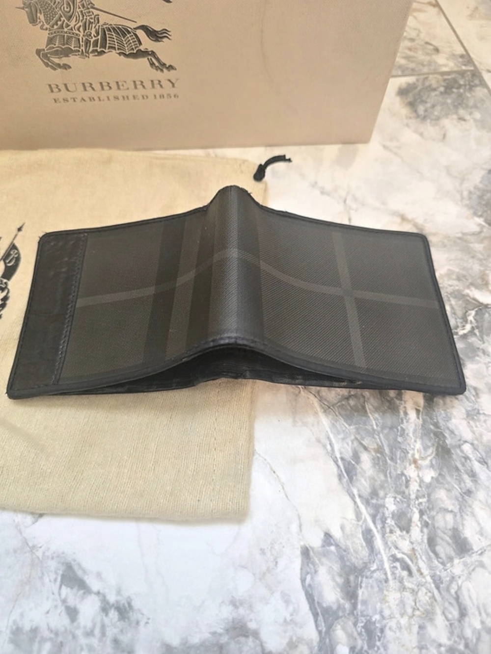 Burberry Bifold Wallet - Fantastic Condition